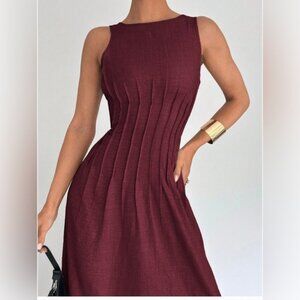 Pleated Waist Minimalist Maxi Dress Burgundy